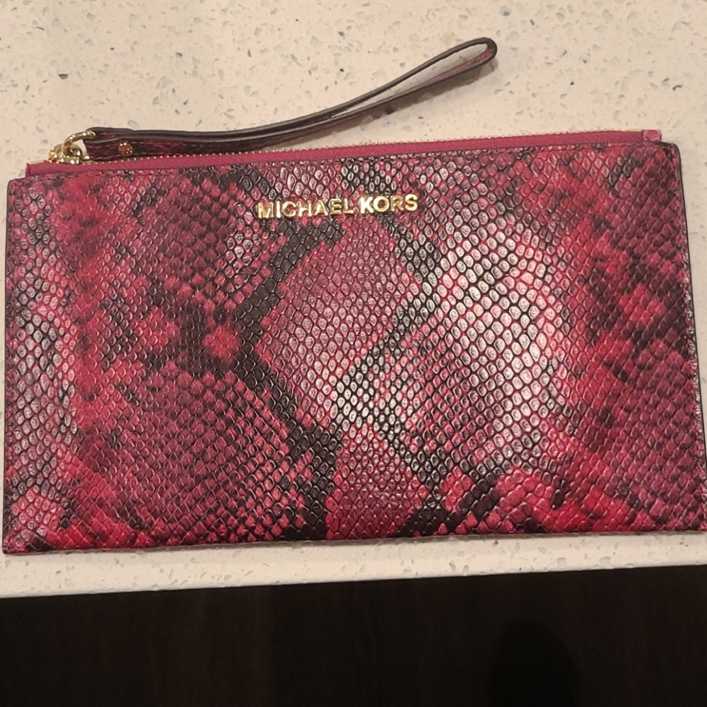 Michael Kors wristlet